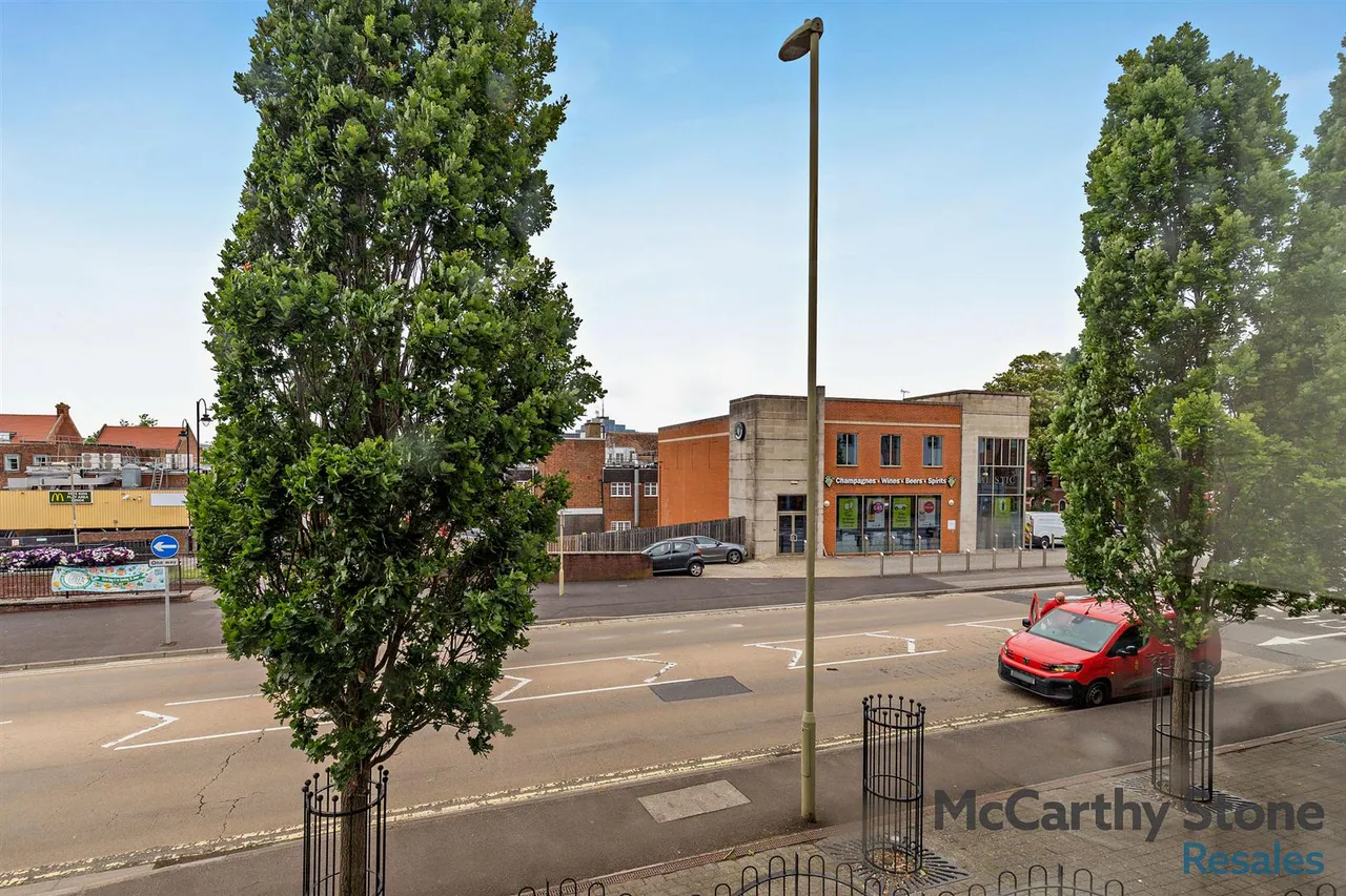 New Road, Basingstoke, RG21, photo 22