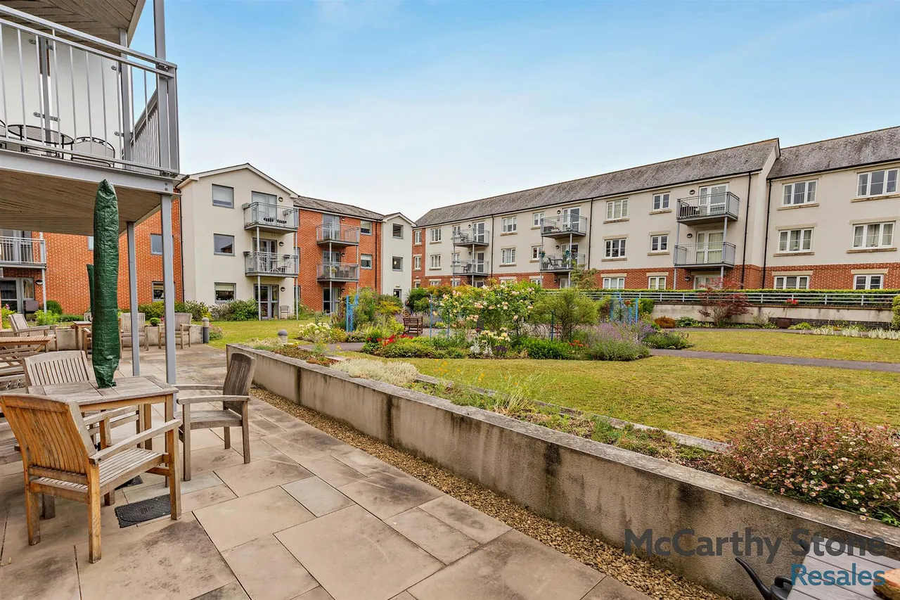 New Road, Basingstoke, RG21, photo 23