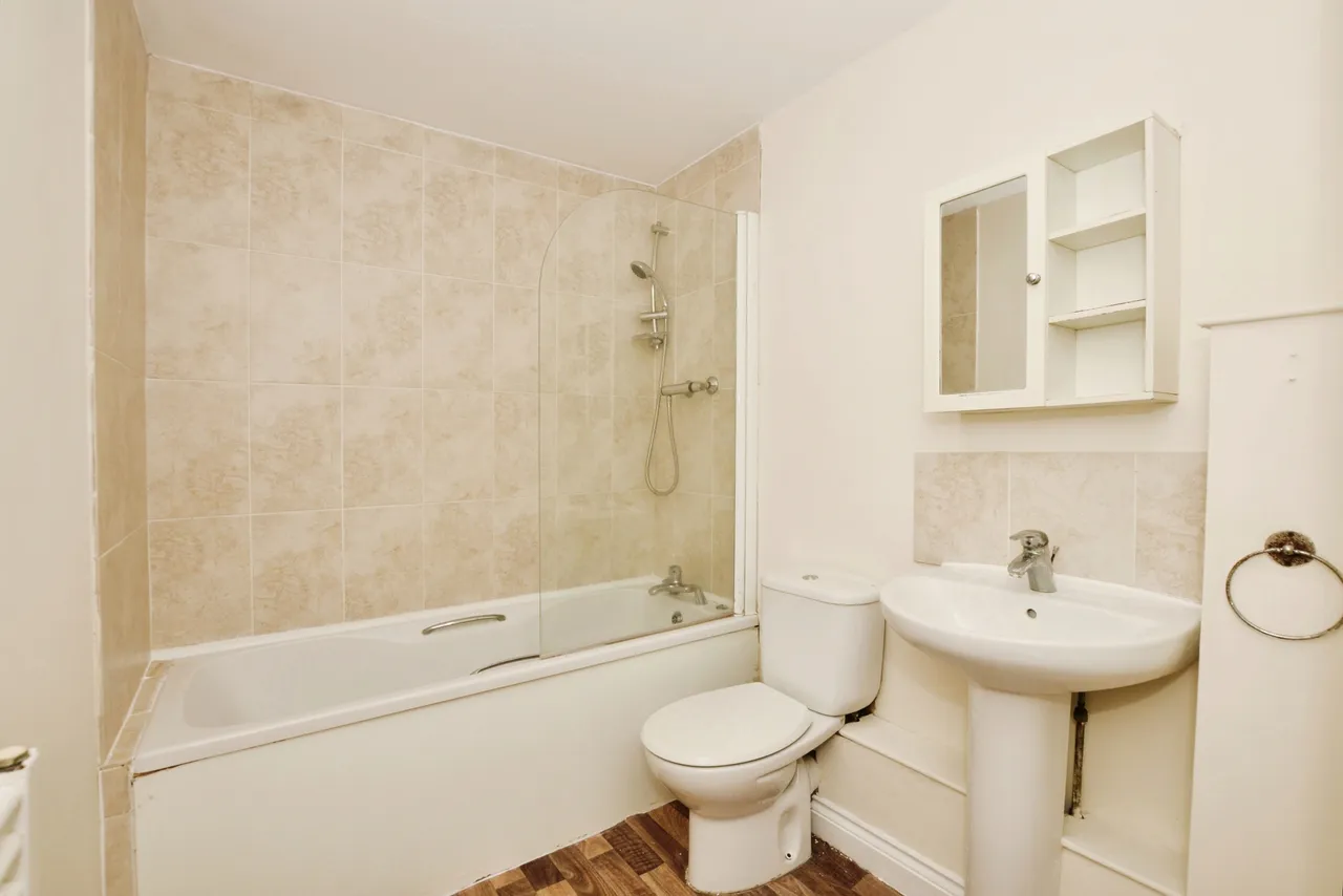Tufton Street, Ashford, TN23, photo 3