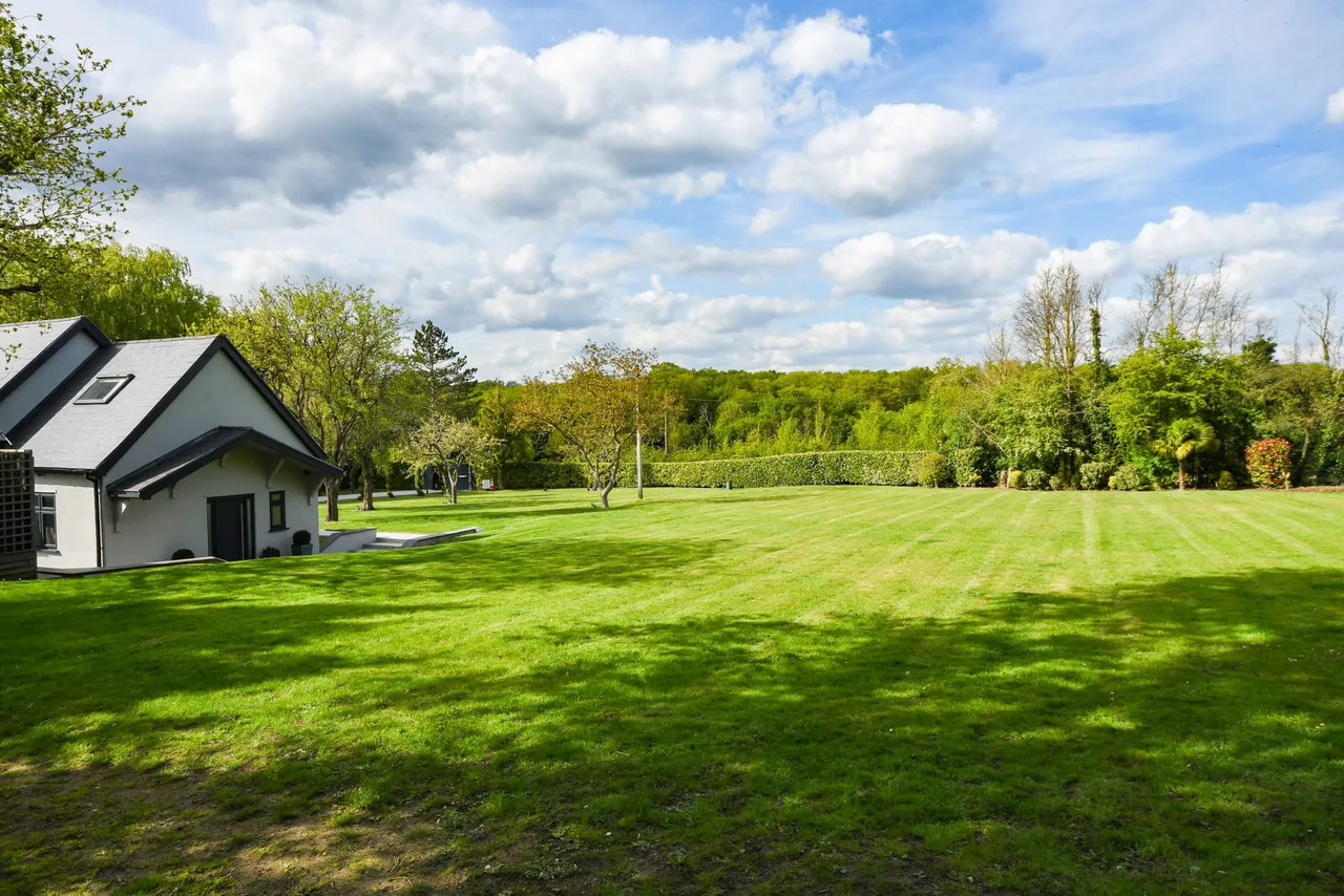 Ongar Outskirts, CM5, photo 40