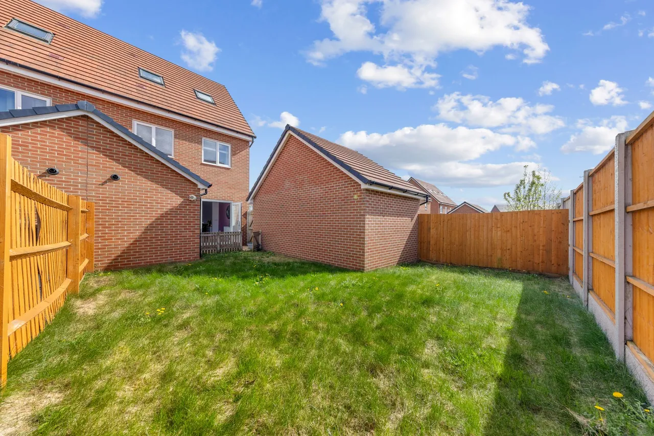 Peninsula Drive, Newton-Le-Willows, Newton-Le-Willows, WA12 8AP, photo 4