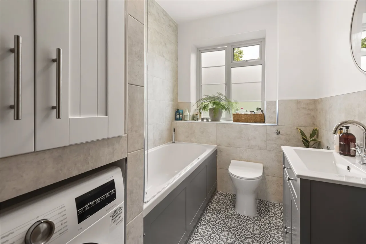 Sheen Court, Richmond, TW10, photo 3