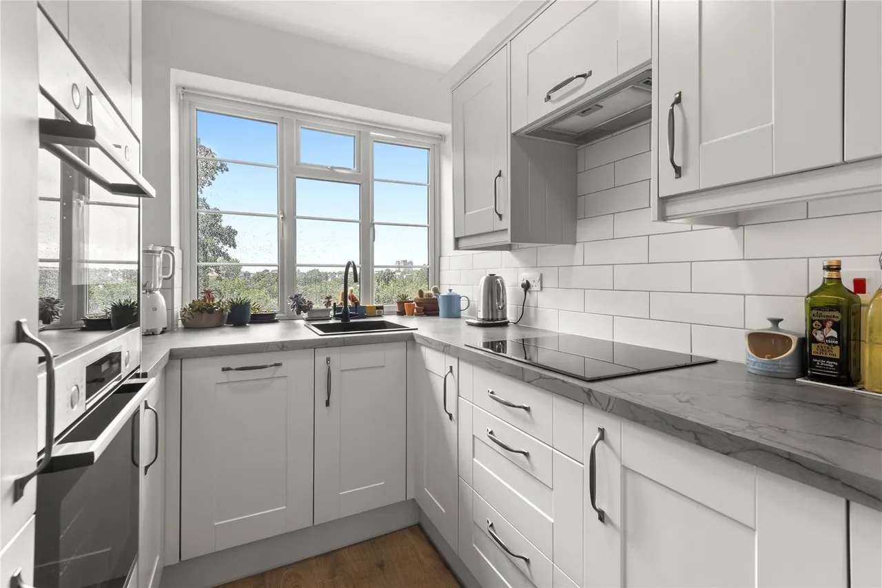 Sheen Court, Richmond, TW10, photo 6
