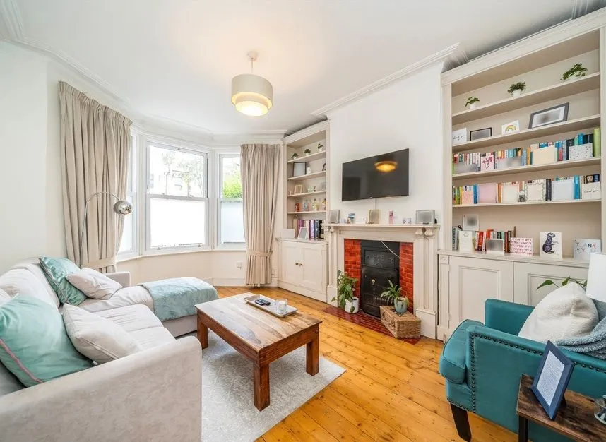 Kings Road, London, NW10, photo 2
