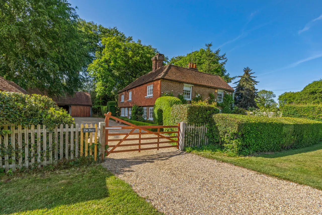 The Bury, Cholesbury, HP23, photo 26