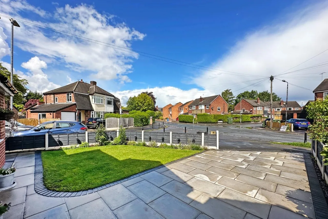 Victoria Road, Timperley WA15 6PP, photo 36
