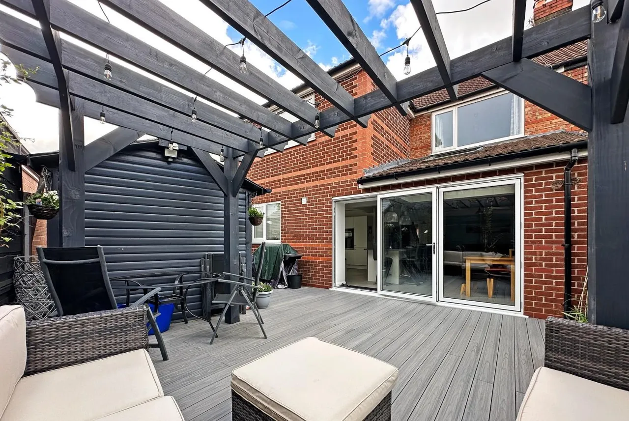 Victoria Road, Timperley WA15 6PP, photo 30