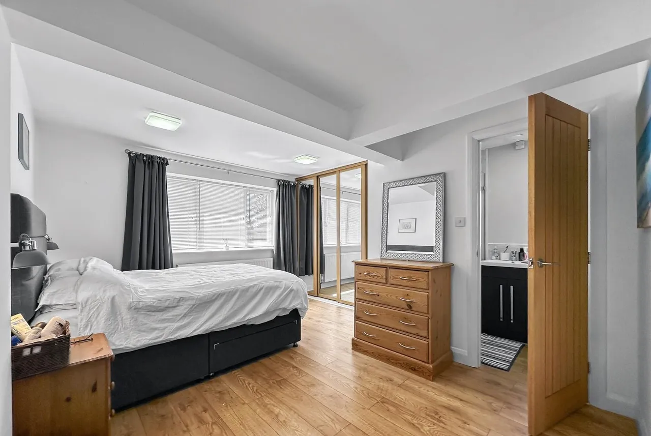 Victoria Road, Timperley WA15 6PP, photo 22