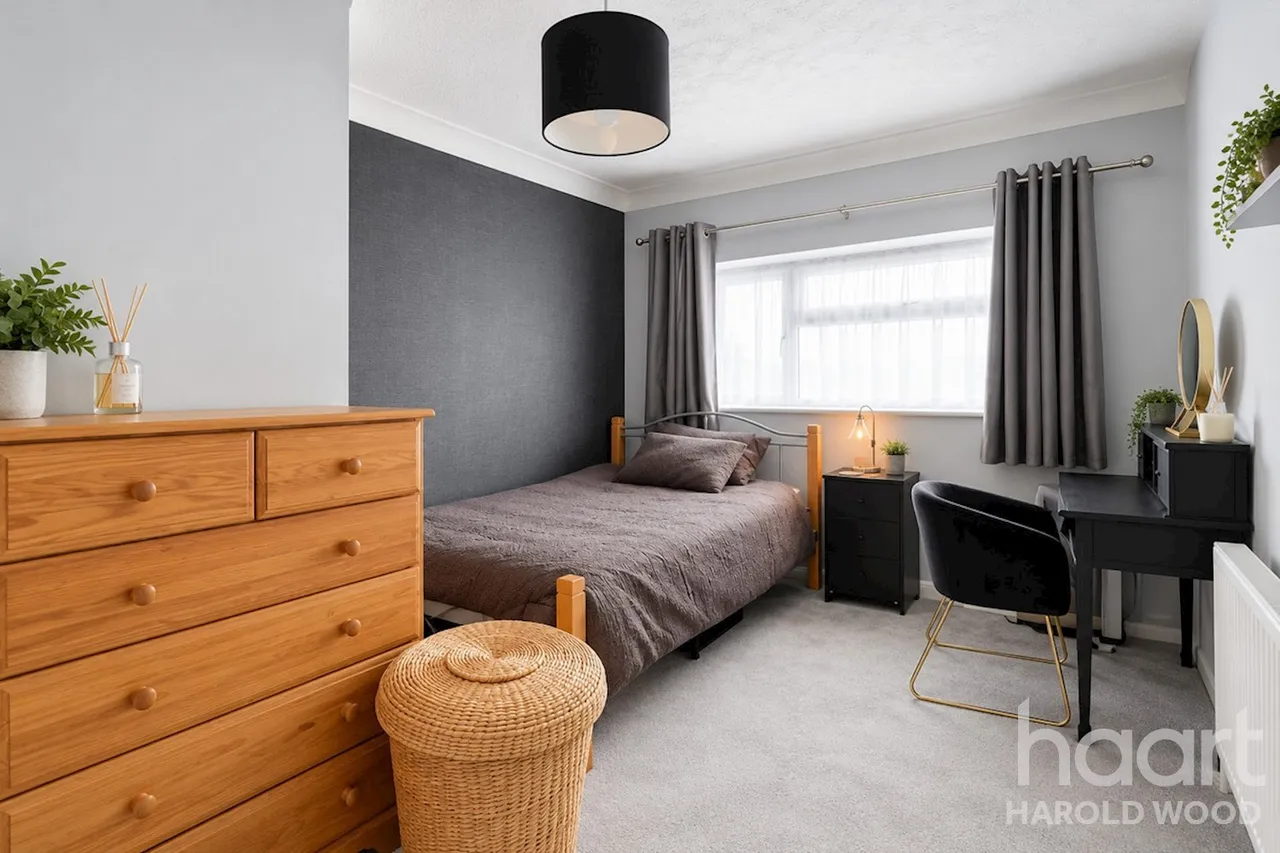 Aylsham Lane, Romford, RM3, photo 8