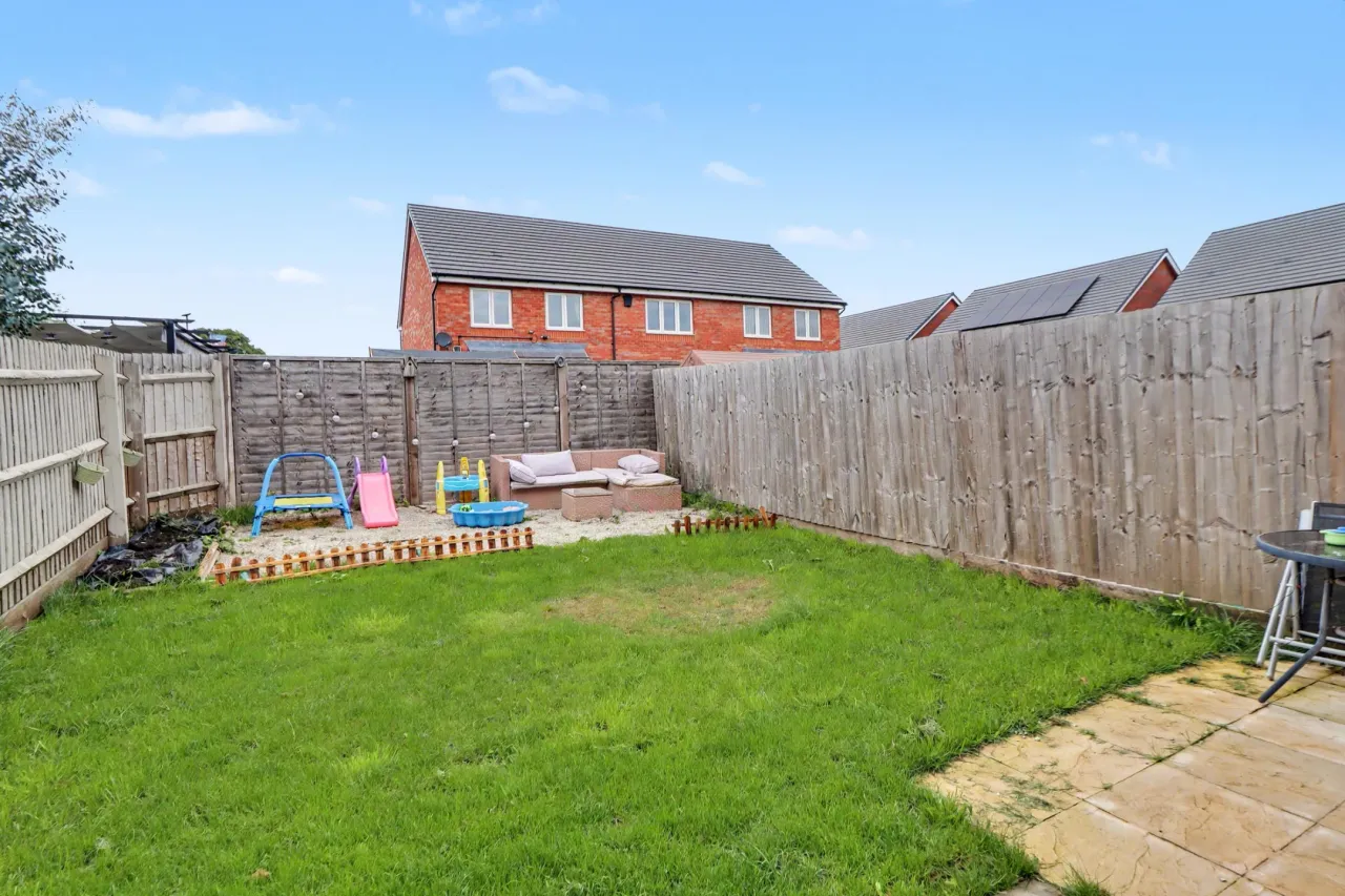 Ackton Close, Stoke-on-Trent, photo 15