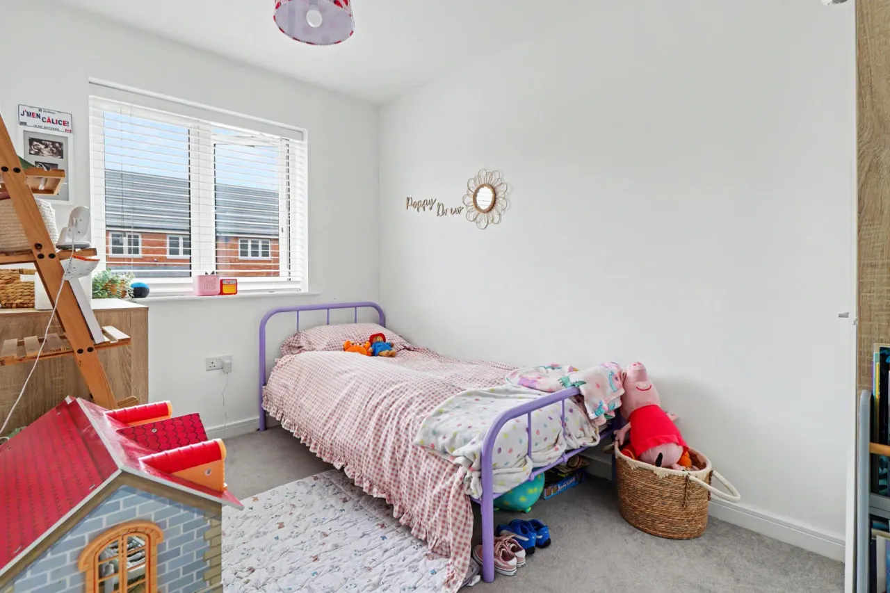 Ackton Close, Stoke-on-Trent, photo 12