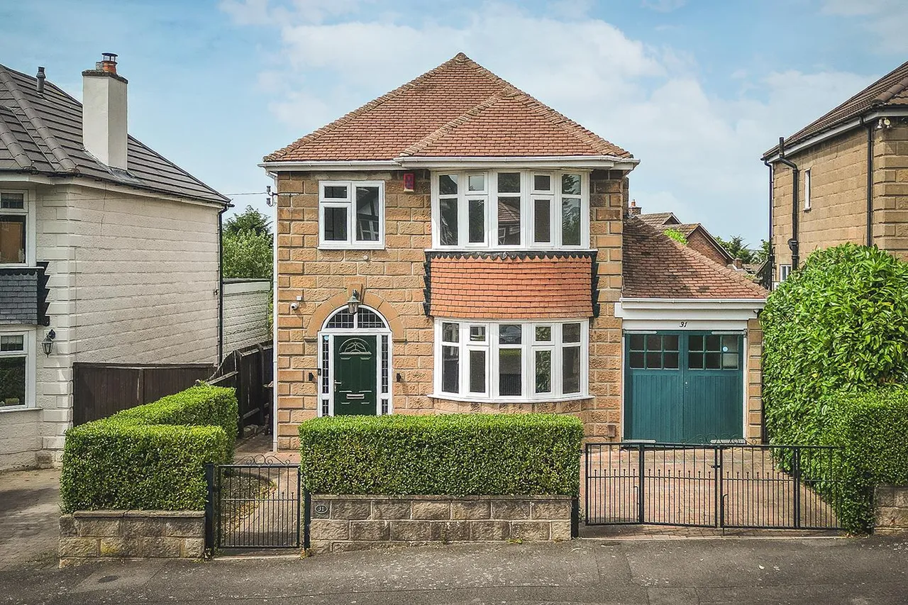 3 bed house for sale, Kings Drive, Littleover