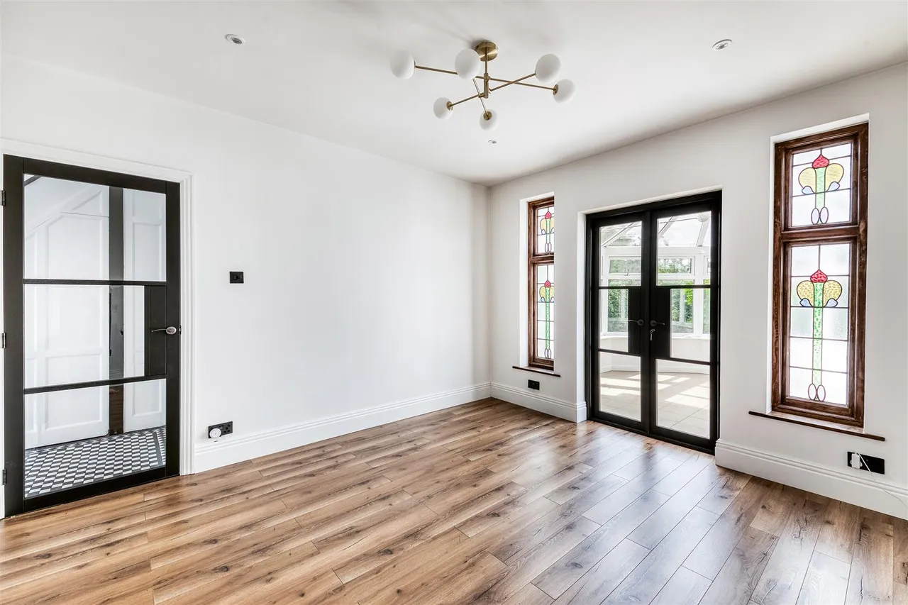 Kings Drive, Littleover, photo 4