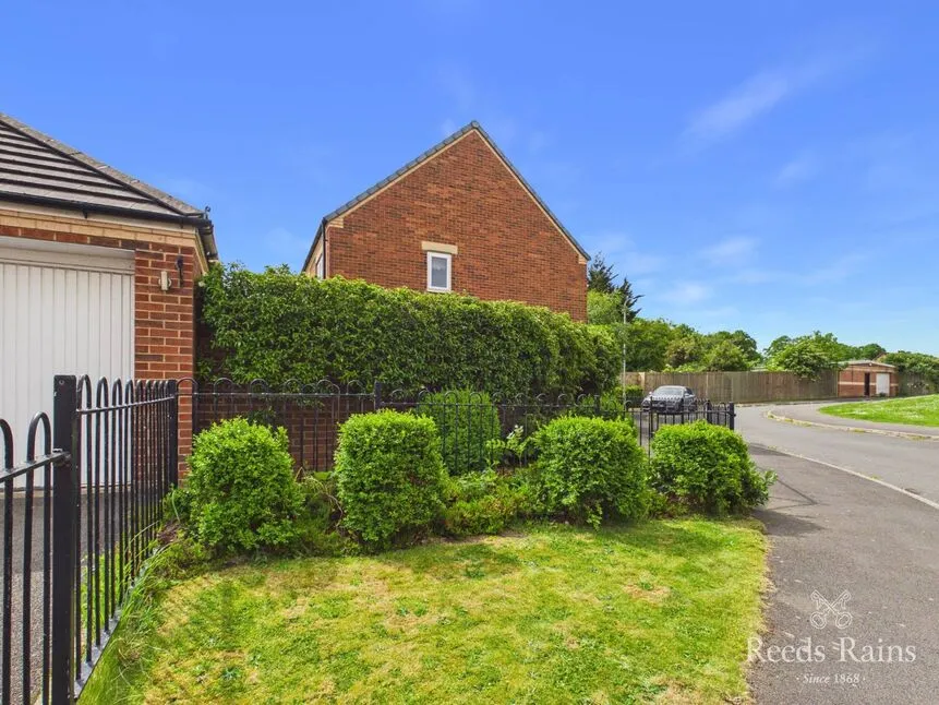 Raines Court, Middlesbrough, North Yorkshire, TS4, photo 3
