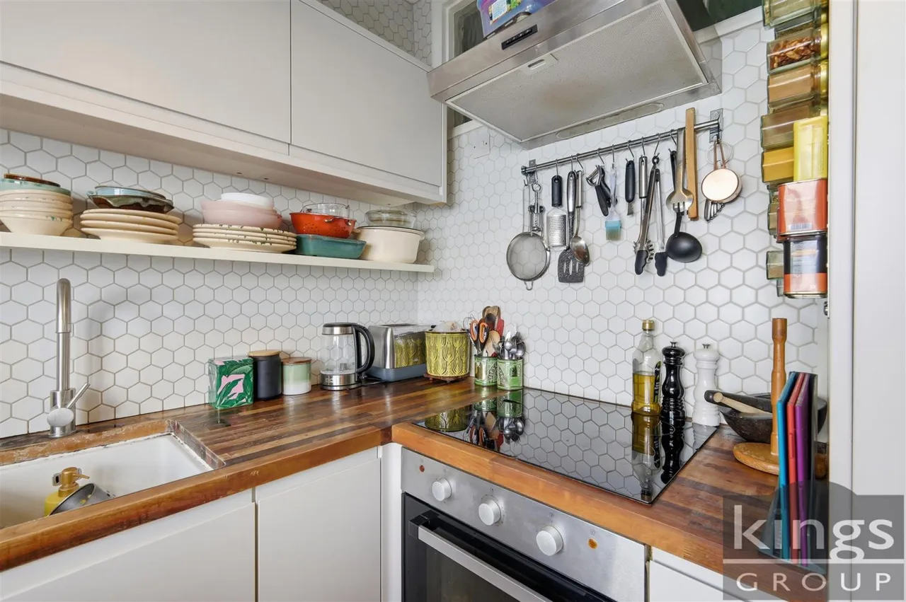 Ordnance Road, Enfield, photo 6