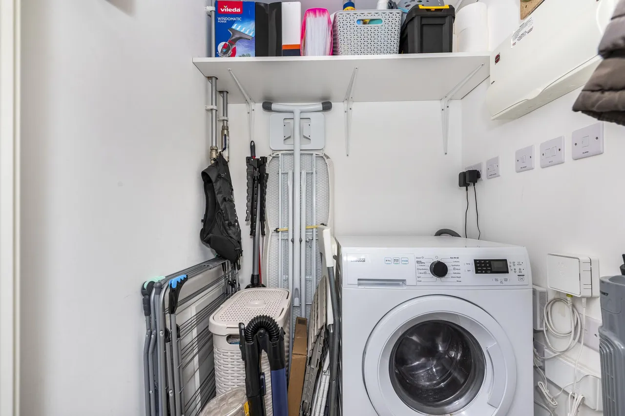 Bazley Close, Swanscombe, DA10, photo 14
