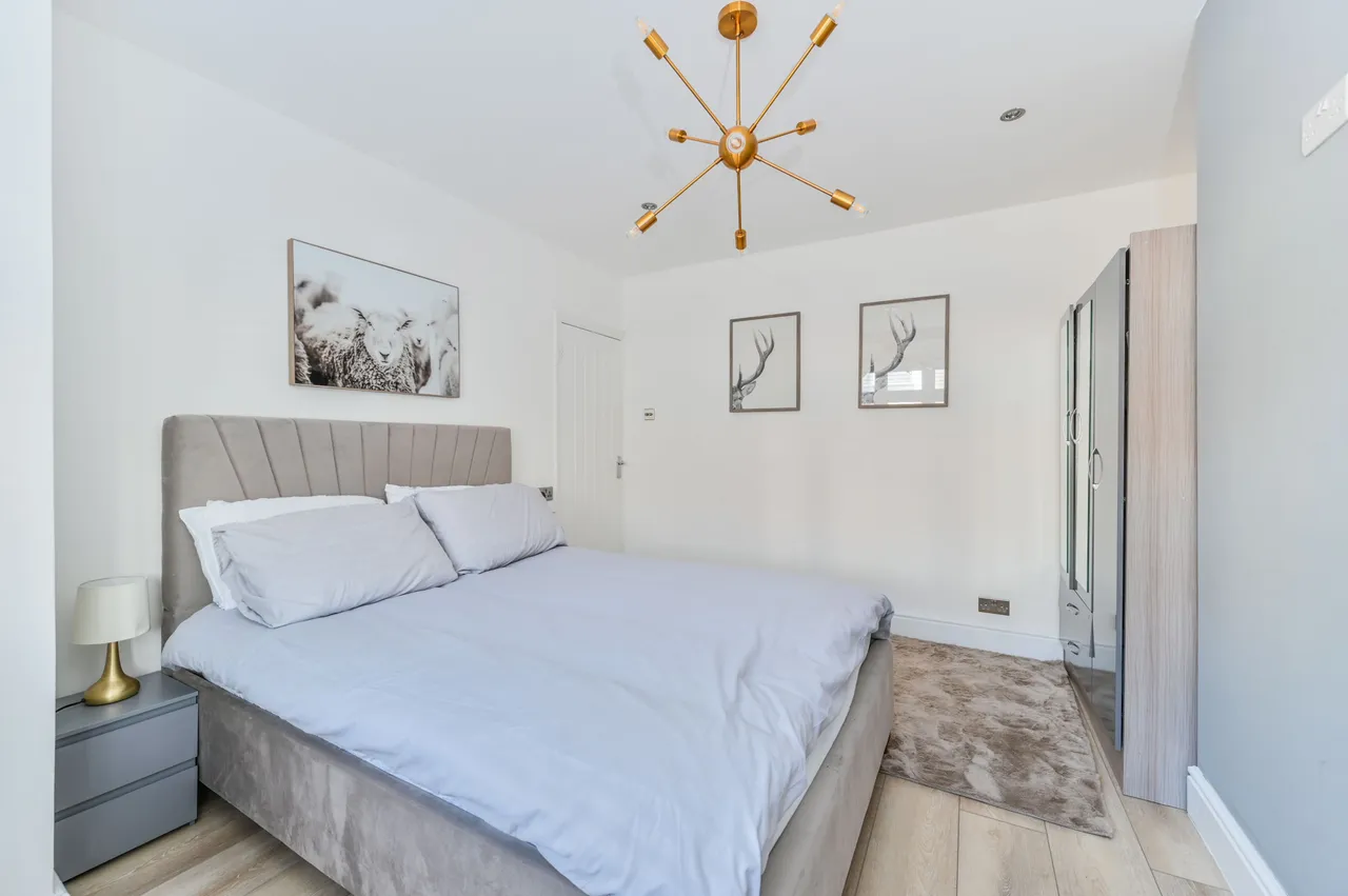 36 Dinton Road, London, photo 3