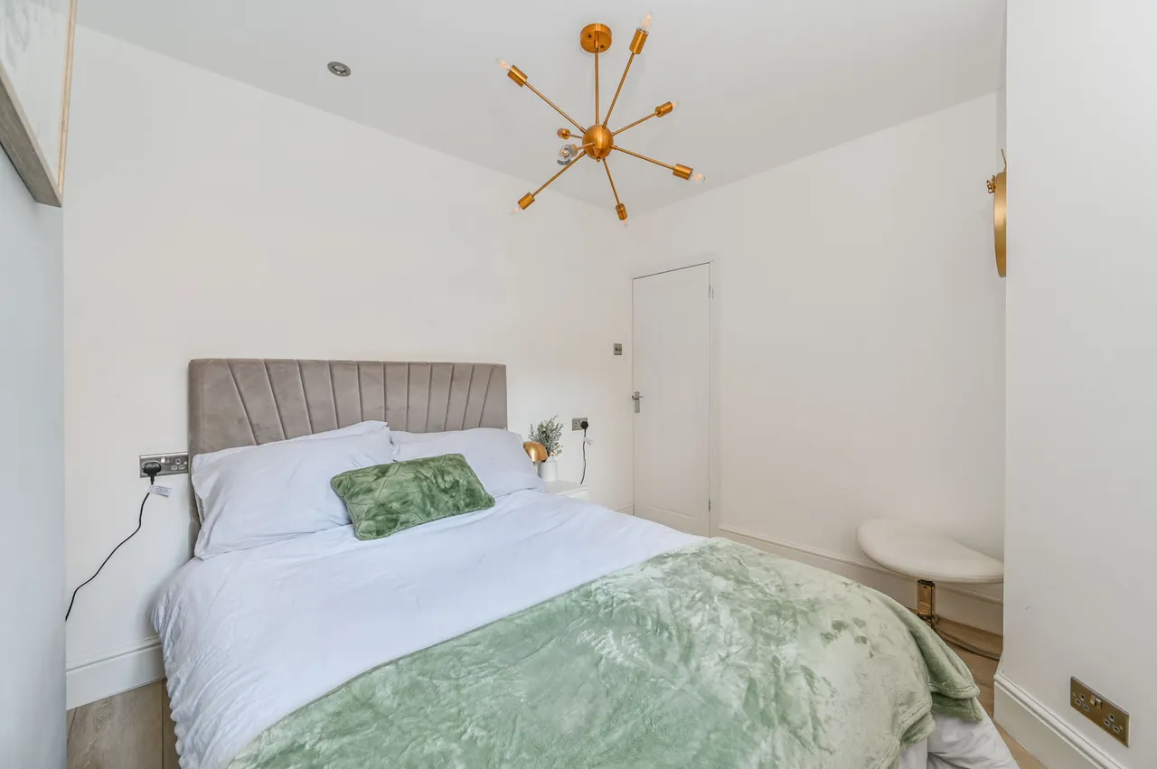 36 Dinton Road, London, photo 11