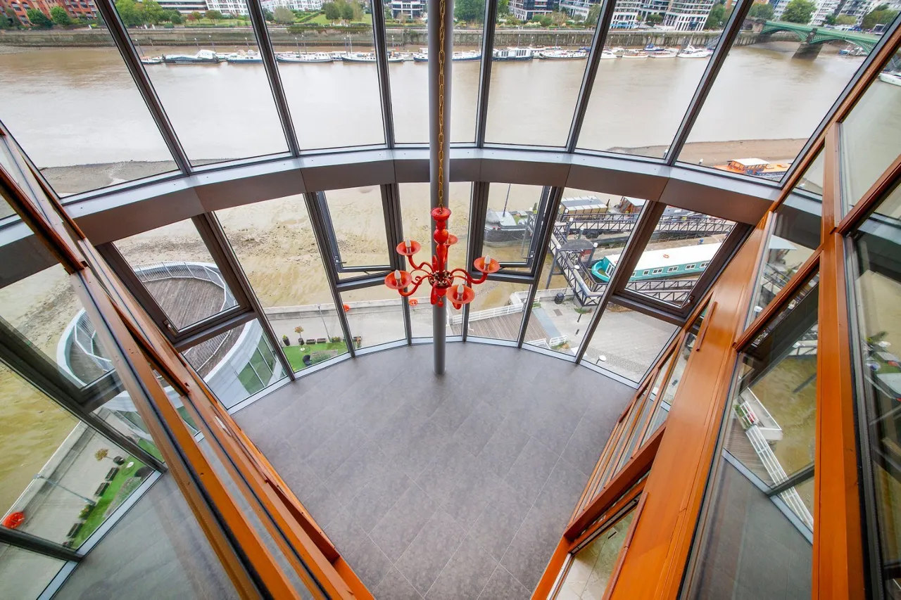 Lombard Road, Battersea, SW11, photo 10