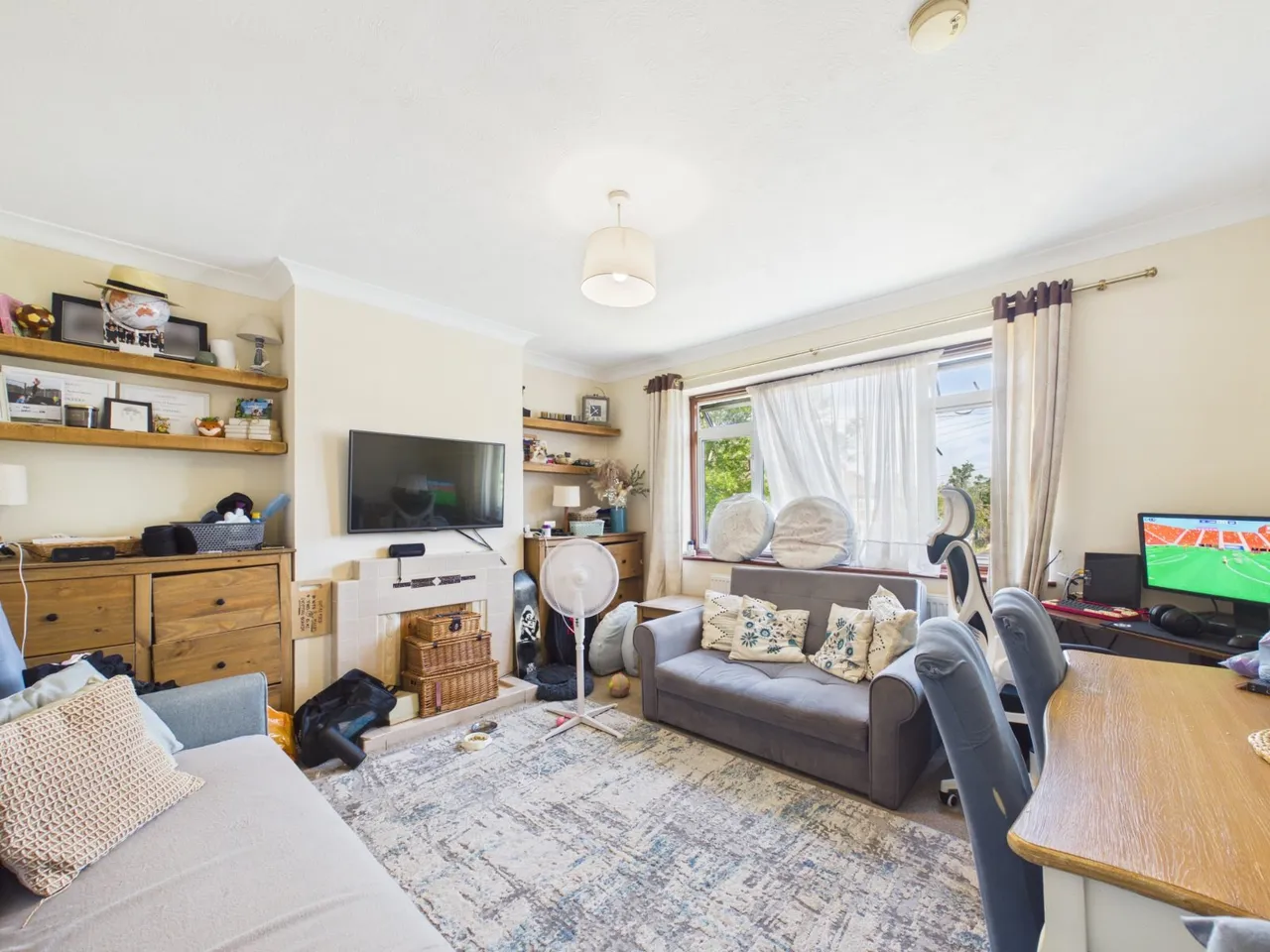 Feltham, Middlesex, photo 5