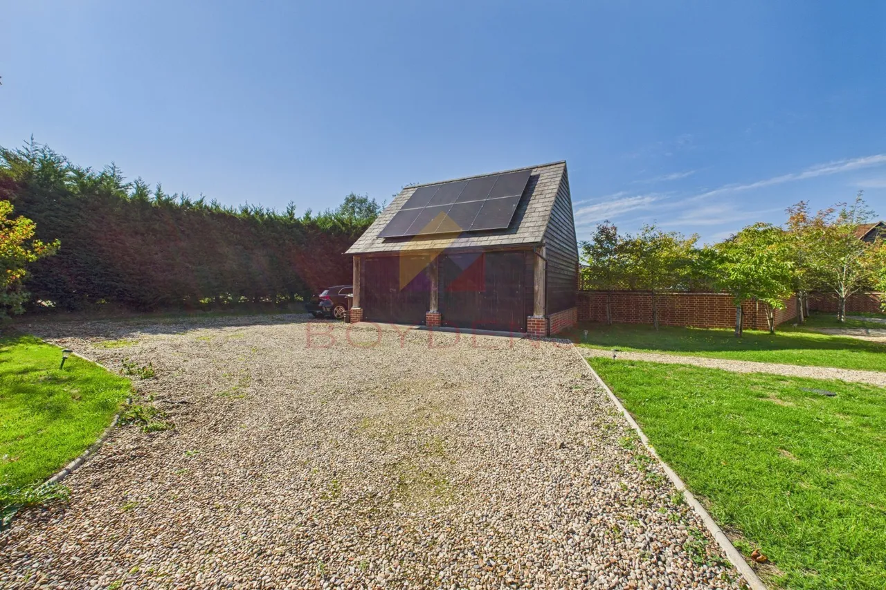 Lexden Road, West Begholt, CO6, photo 25