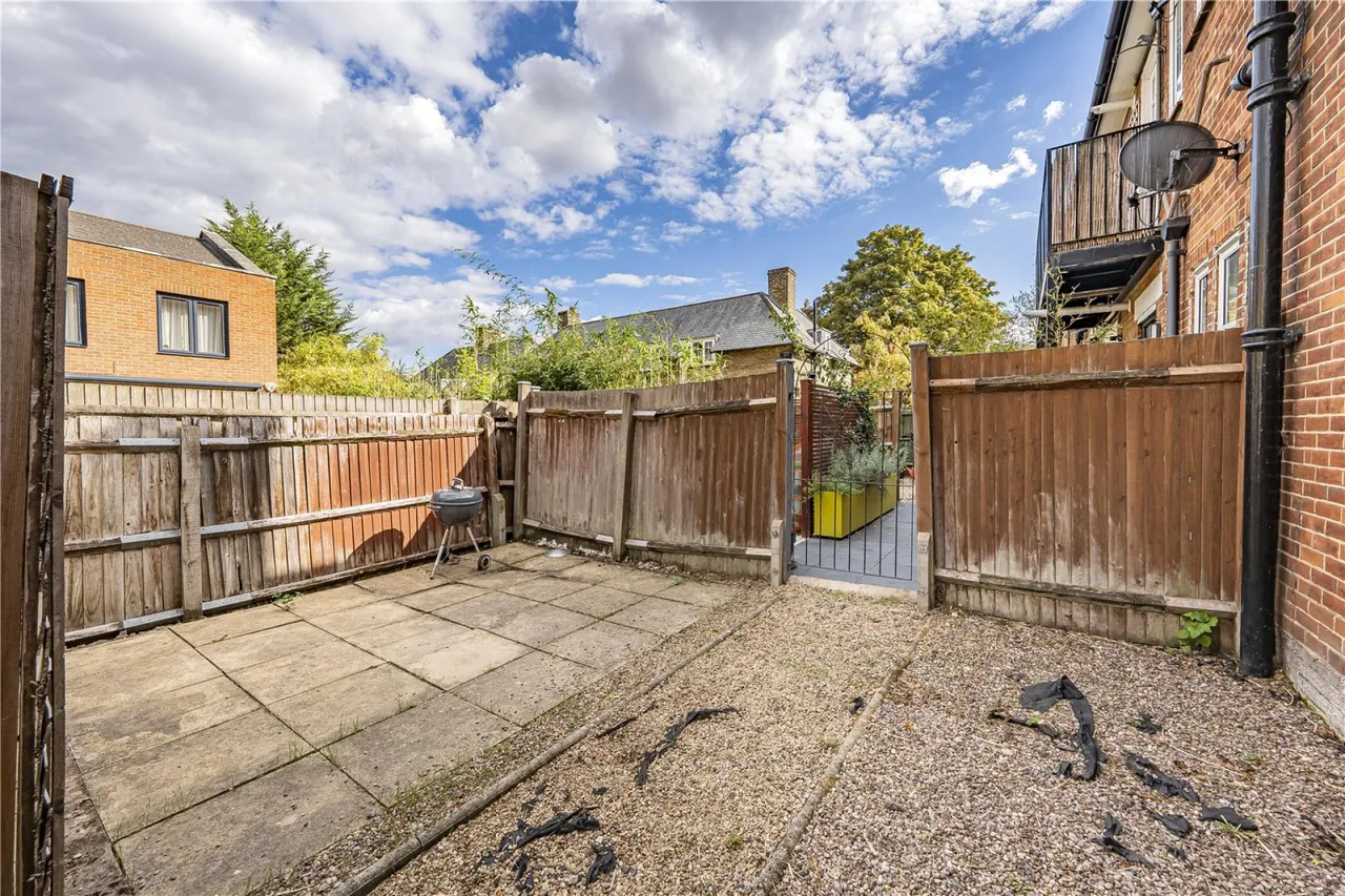 Dover House Road, London, photo 10