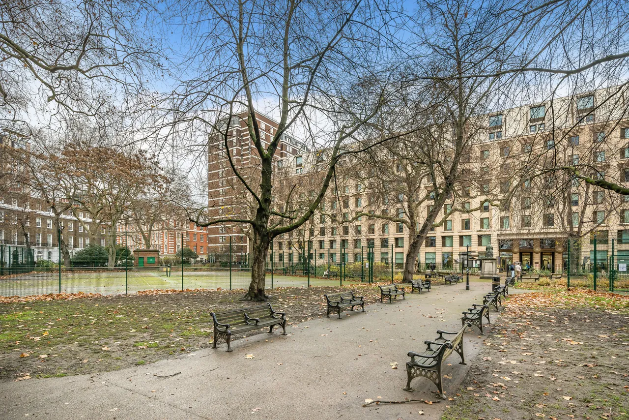 Flat 9, 30-31 Cartwright Gardens, London, photo 8