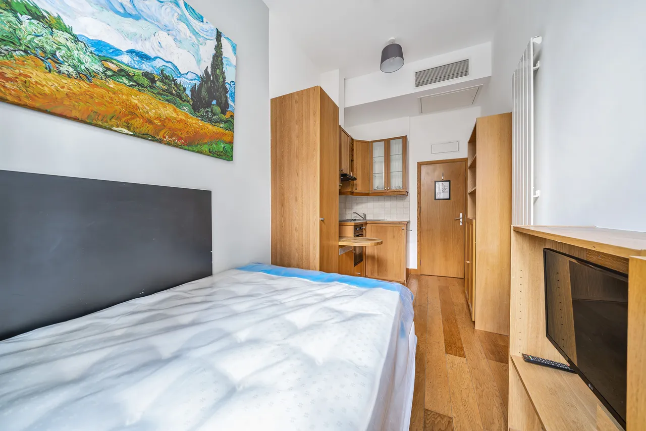 Flat 9, 30-31 Cartwright Gardens, London, photo 5