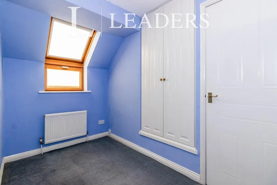 Kaye Don Way, Weybridge, KT13, photo 9