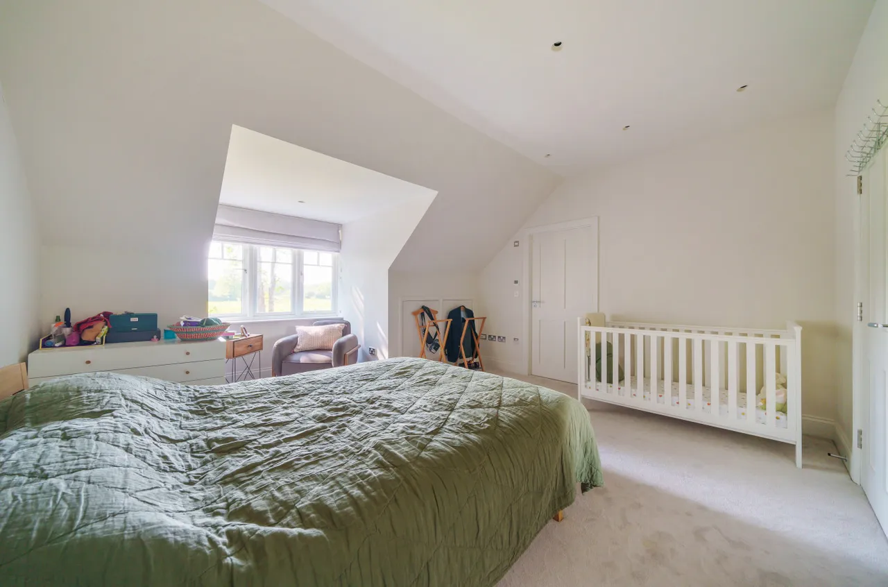 Flexlands Place, Chobham, GU24, photo 10