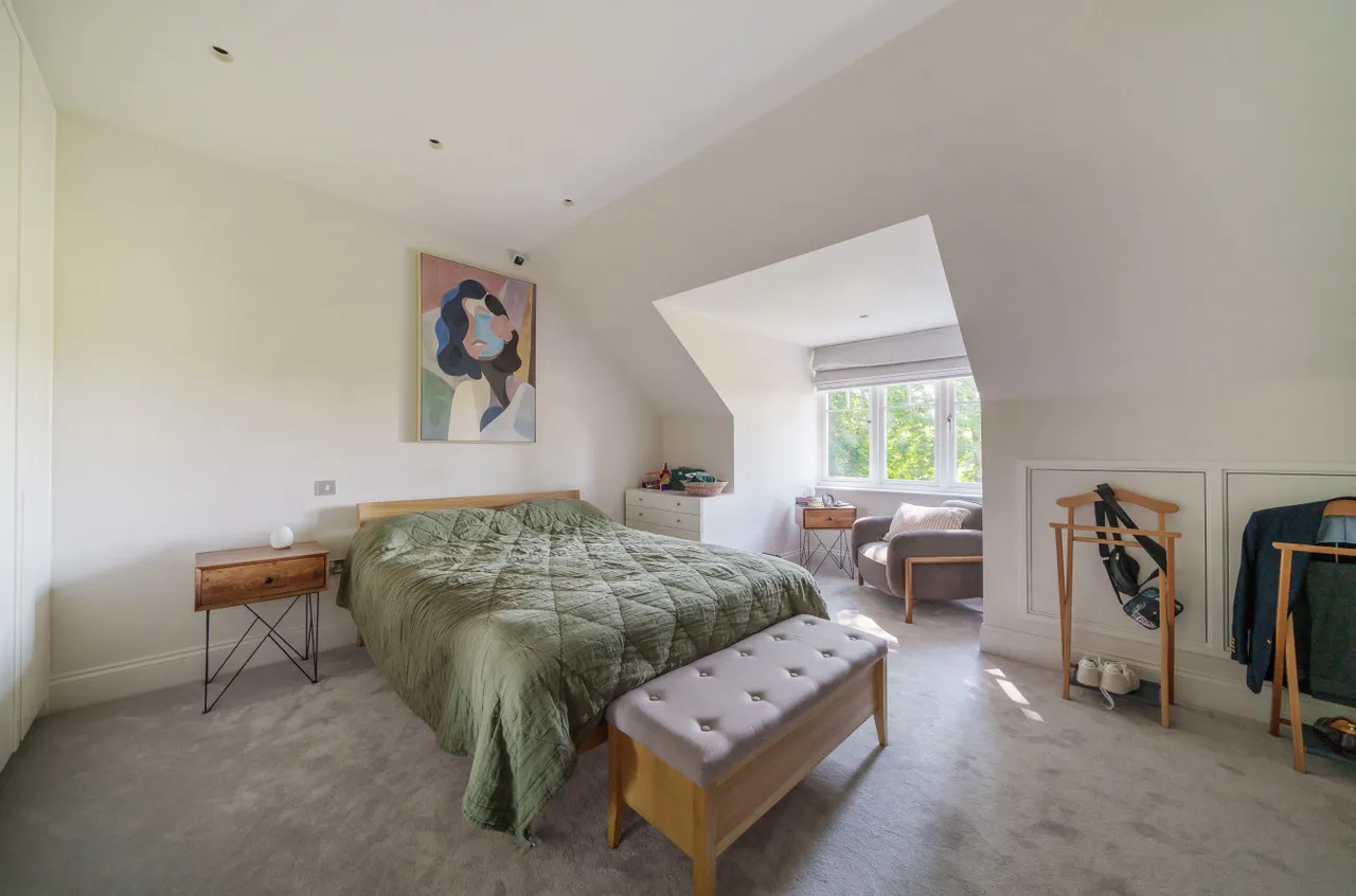 Flexlands Place, Chobham, GU24, photo 9