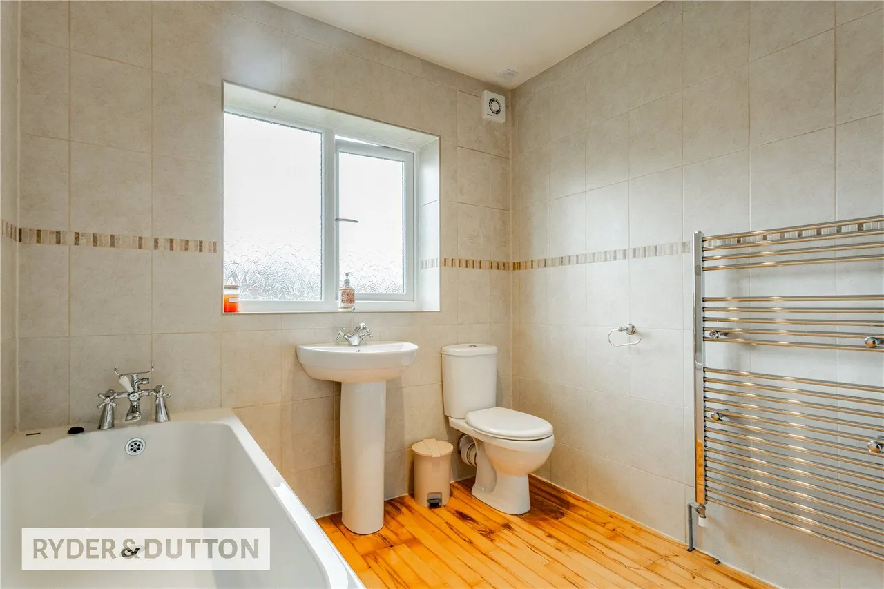 Highbury Way, Royton, OL2, photo 18