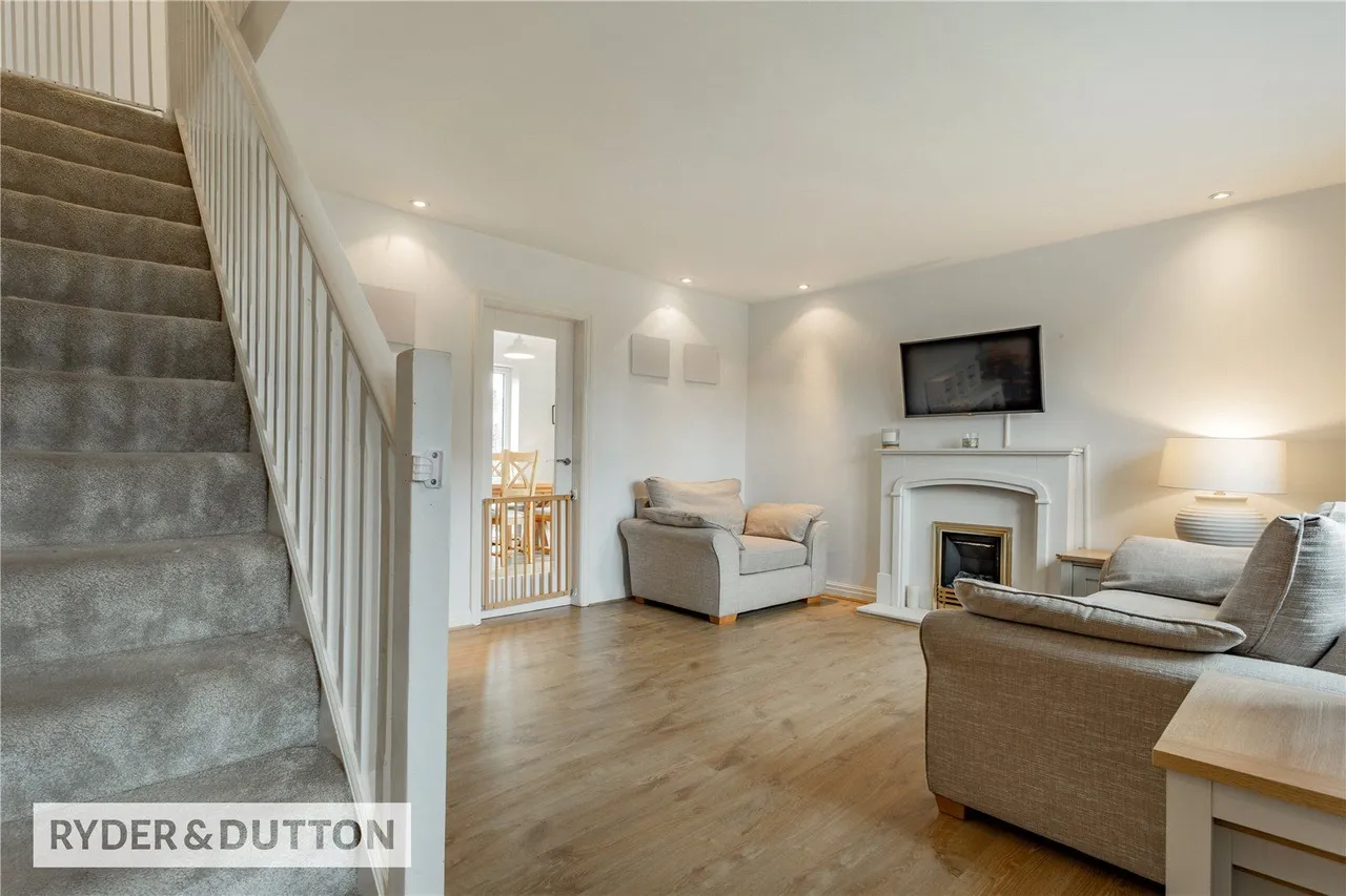 Highbury Way, Royton, OL2, photo 3