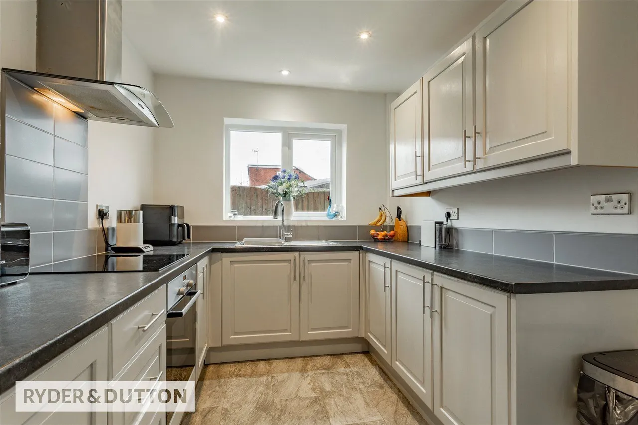 Highbury Way, Royton, OL2, photo 11