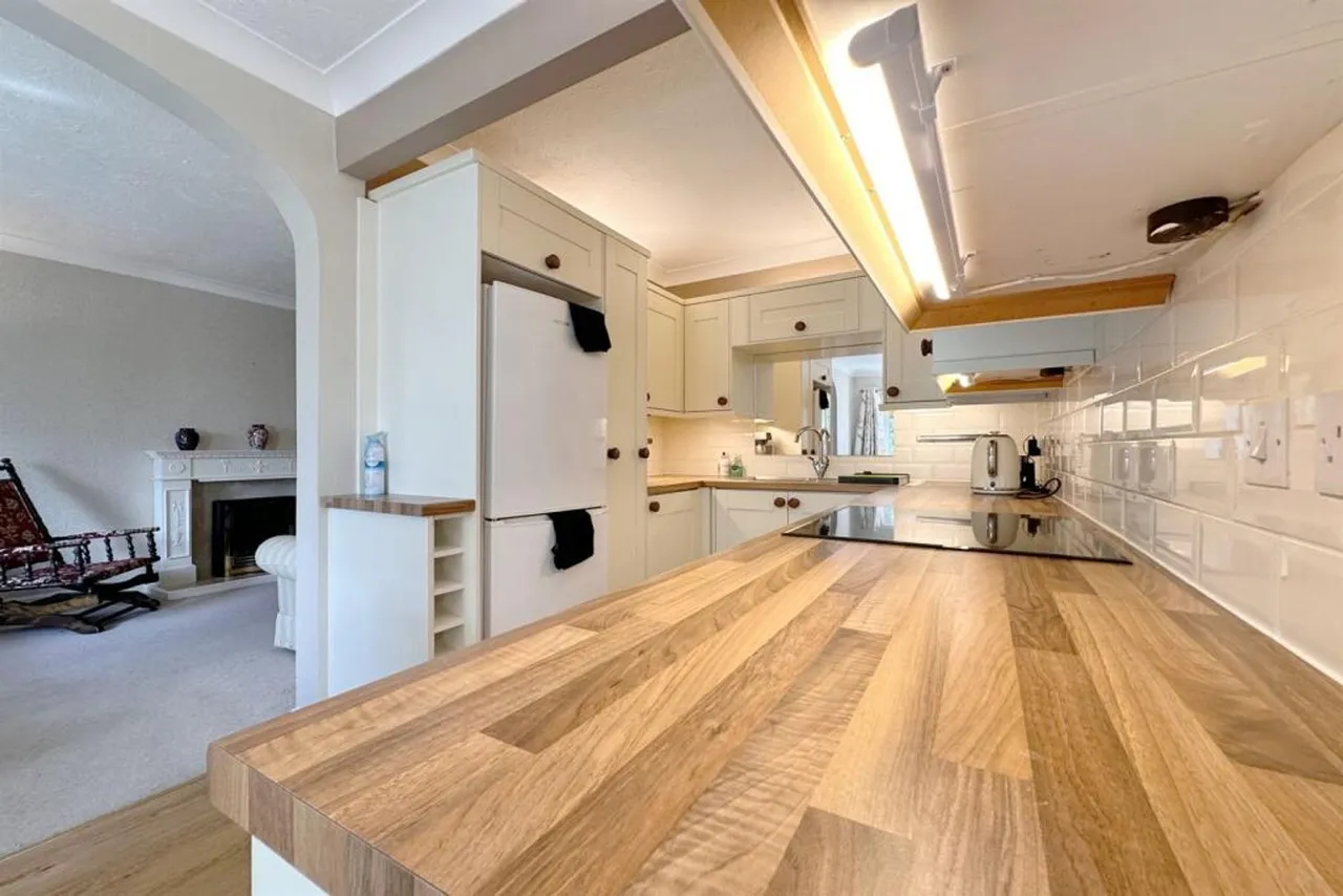 Woburn Court, Stockport, photo 10