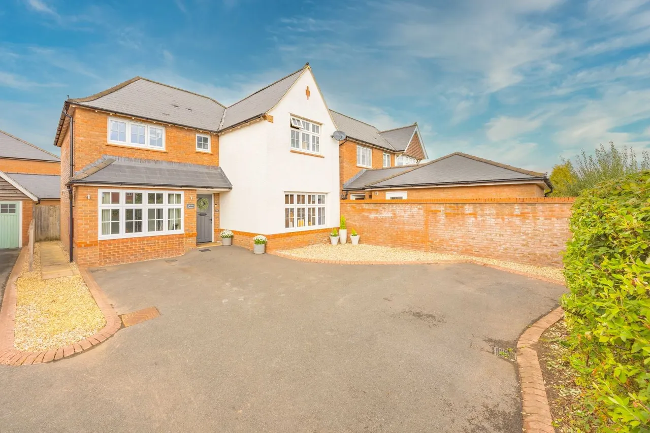 4 bed house for sale, Pippin Road, Bathpool, TA2