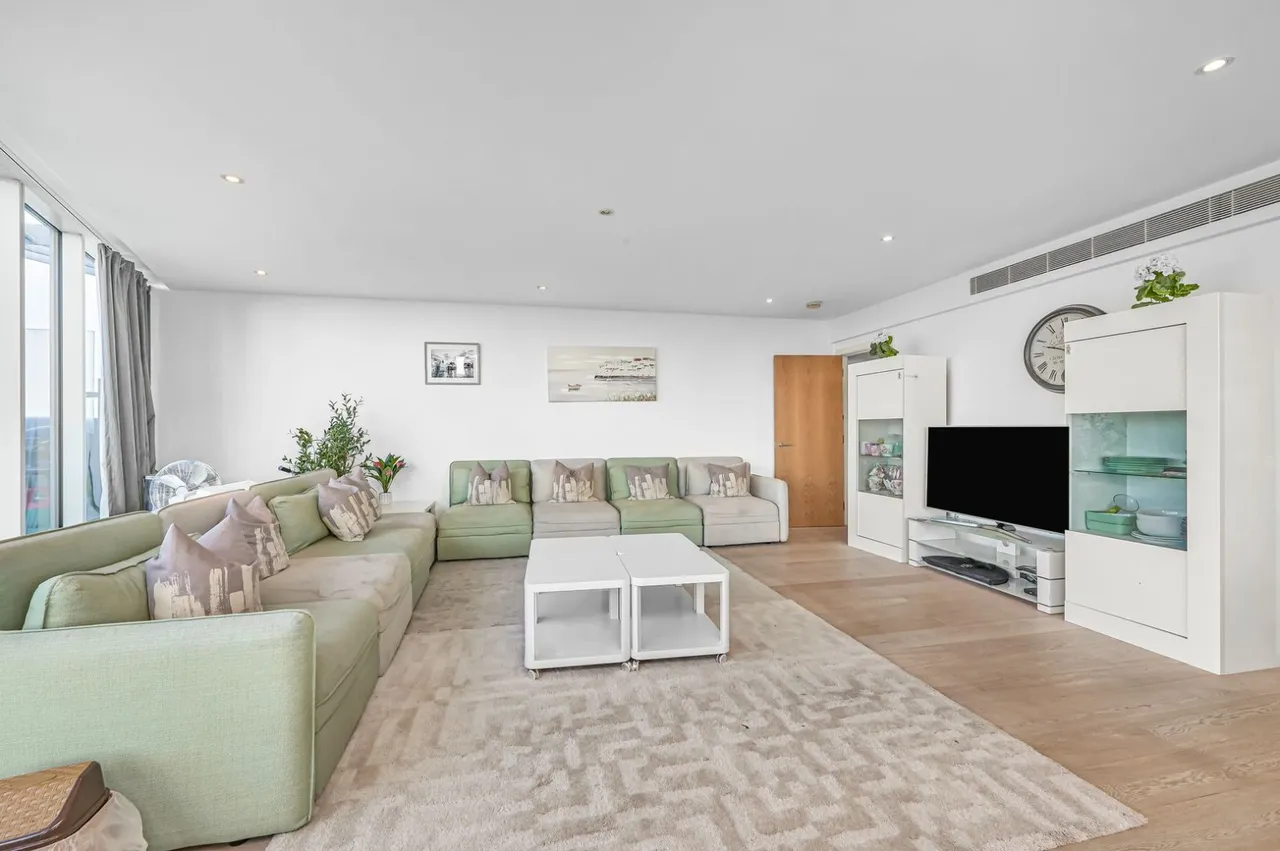 Juniper Drive, London, SW18, photo 23