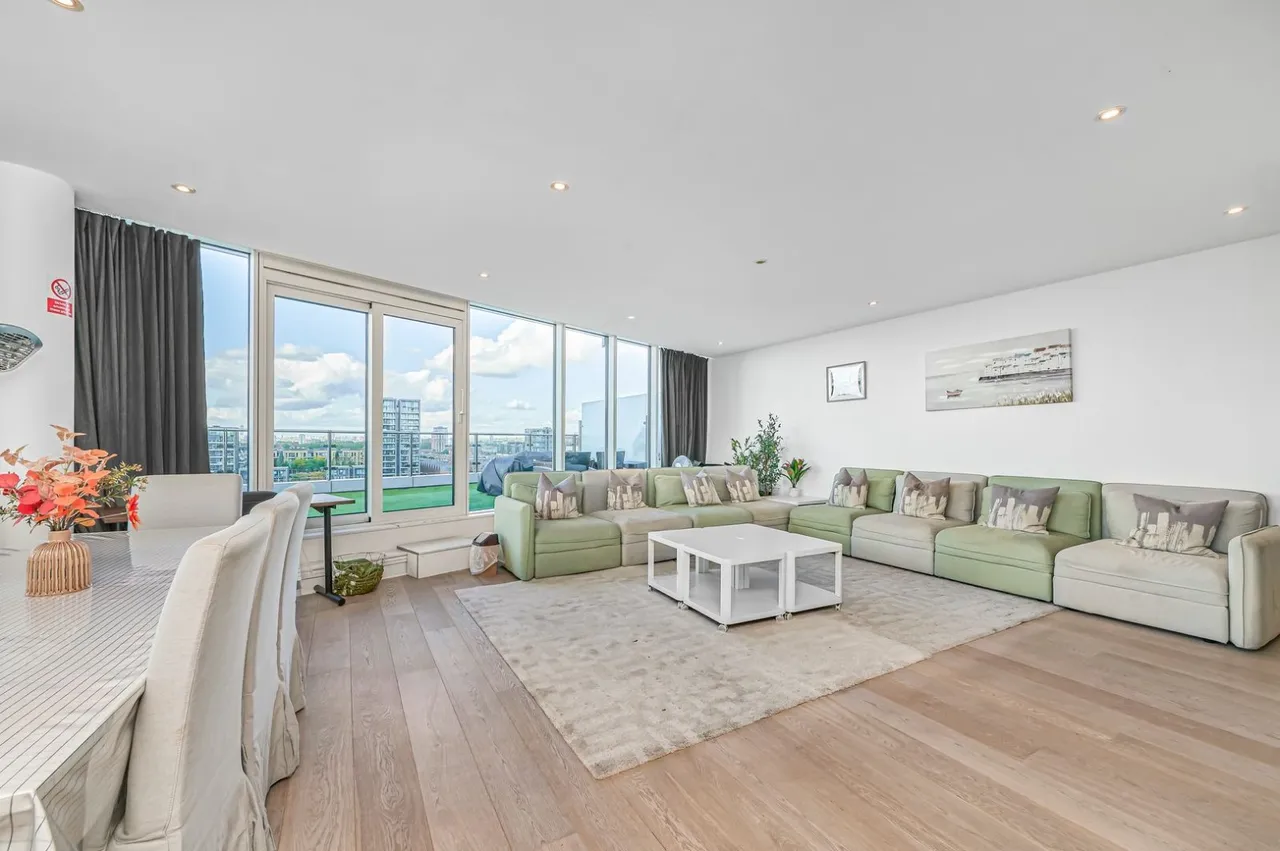 Juniper Drive, London, SW18, photo 20
