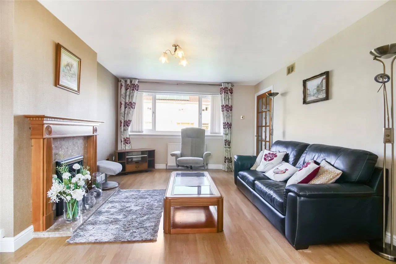 Mount Cameron Drive North, St Leonards, East Kilbride, South Lanarkshire, G74, photo 6