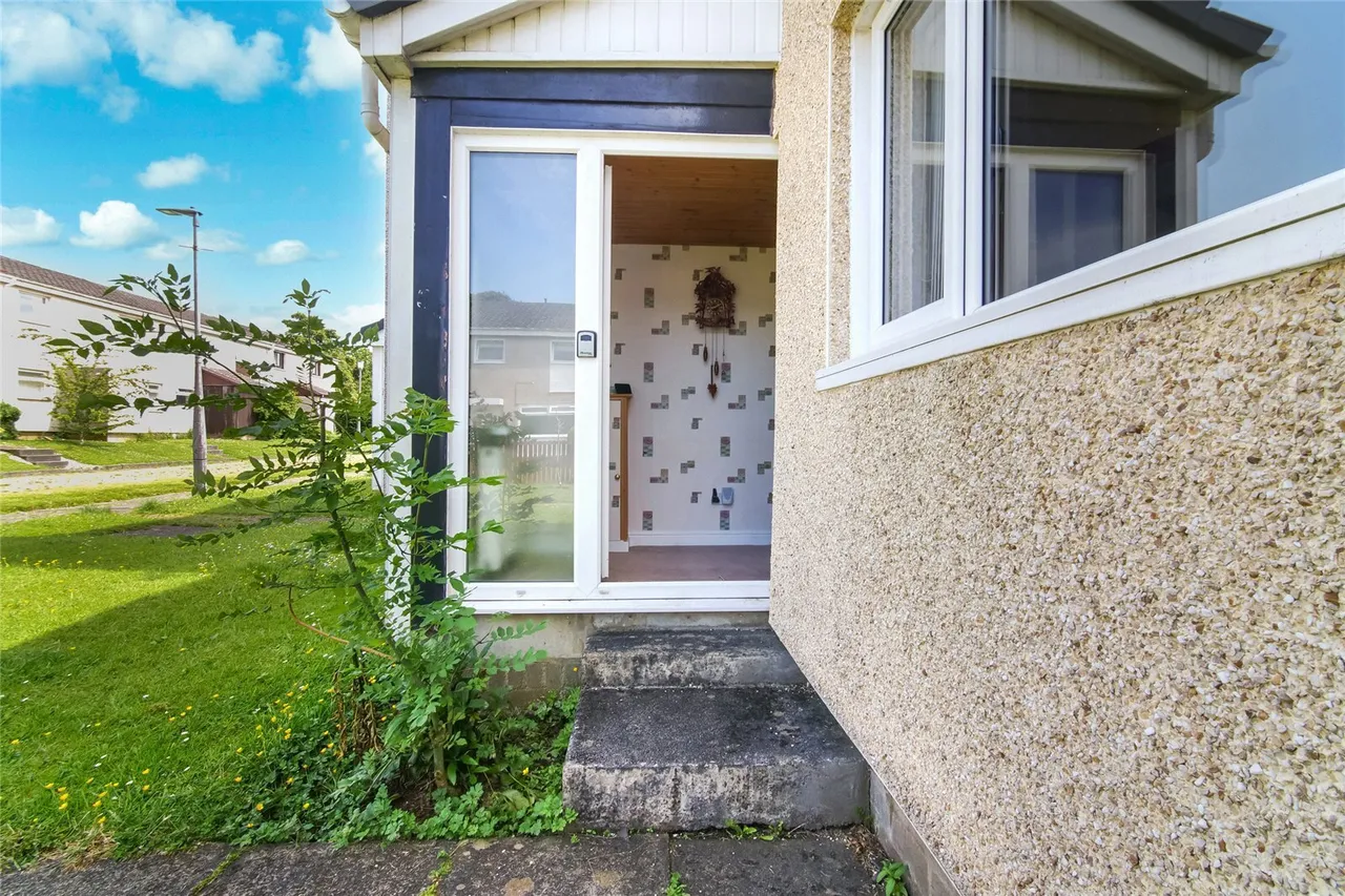 Mount Cameron Drive North, St Leonards, East Kilbride, South Lanarkshire, G74, photo 3