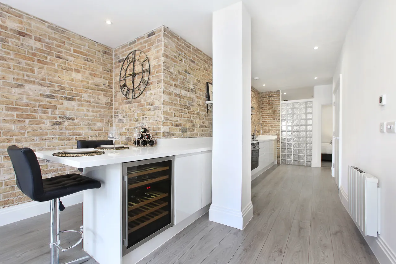 Hardwicks Square, Wandsworth, SW18, photo 5