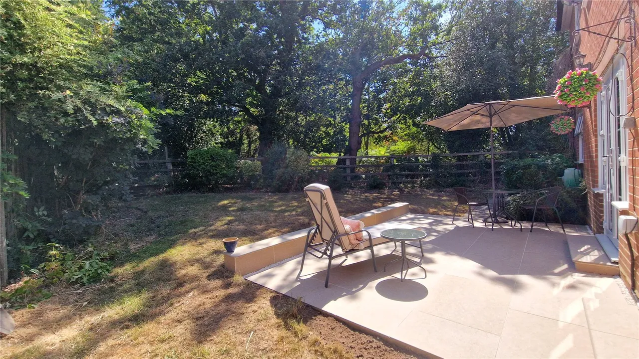Dunford Place, Binfield, Bracknell, Berkshire, RG42 4UJ, photo 10