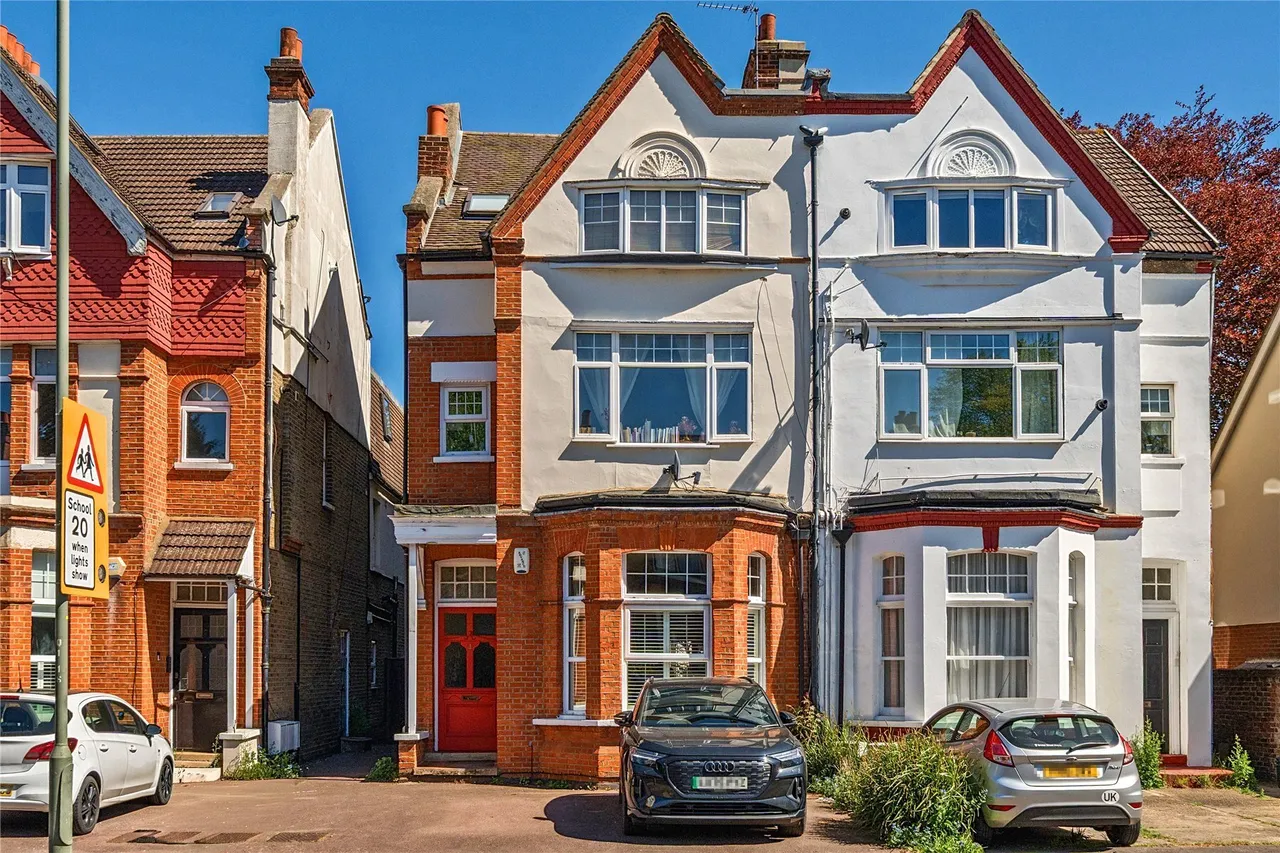 Queen Anne Avenue, Bromley, BR2, photo 2