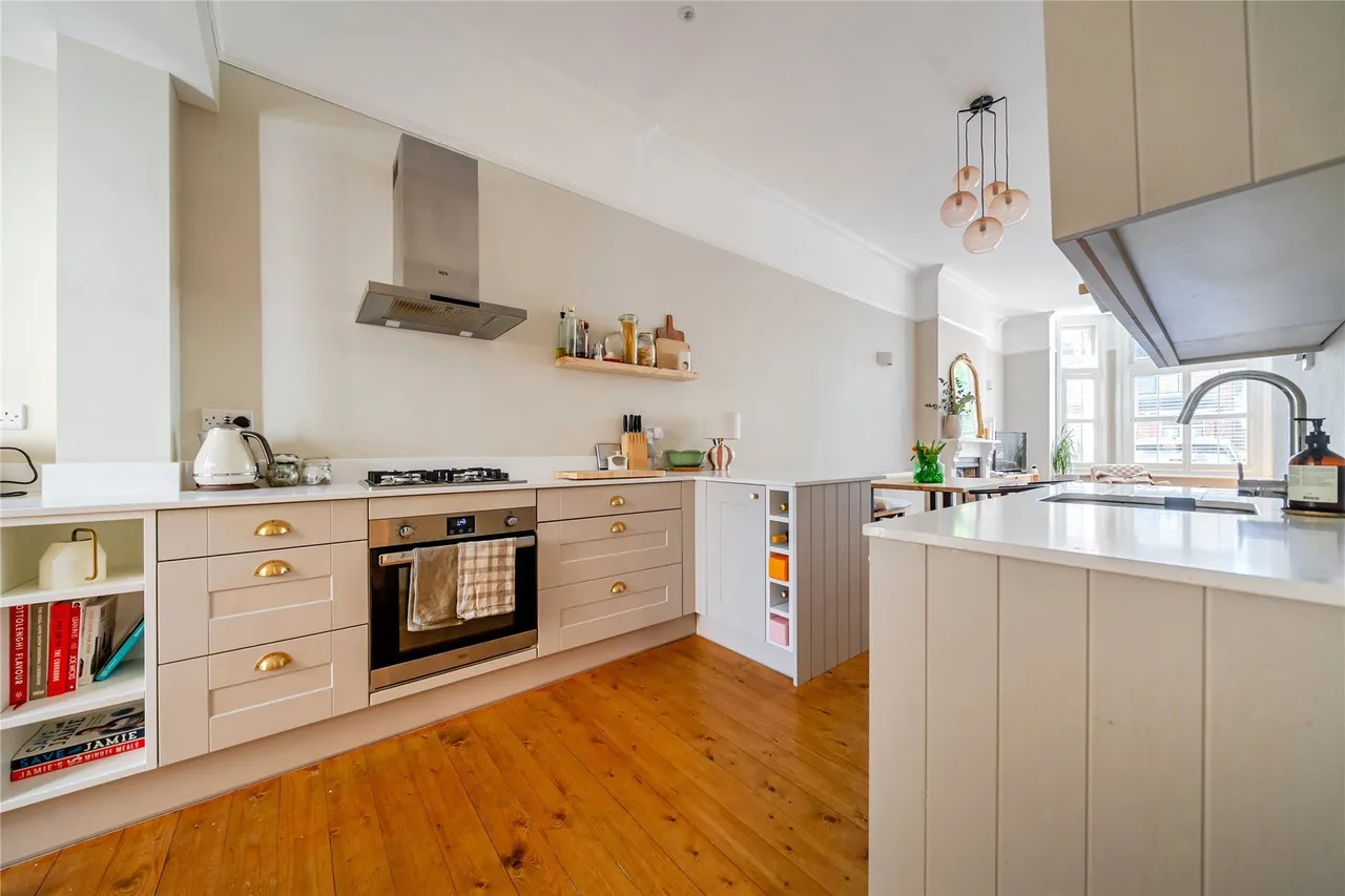 Queen Anne Avenue, Bromley, BR2, photo 3