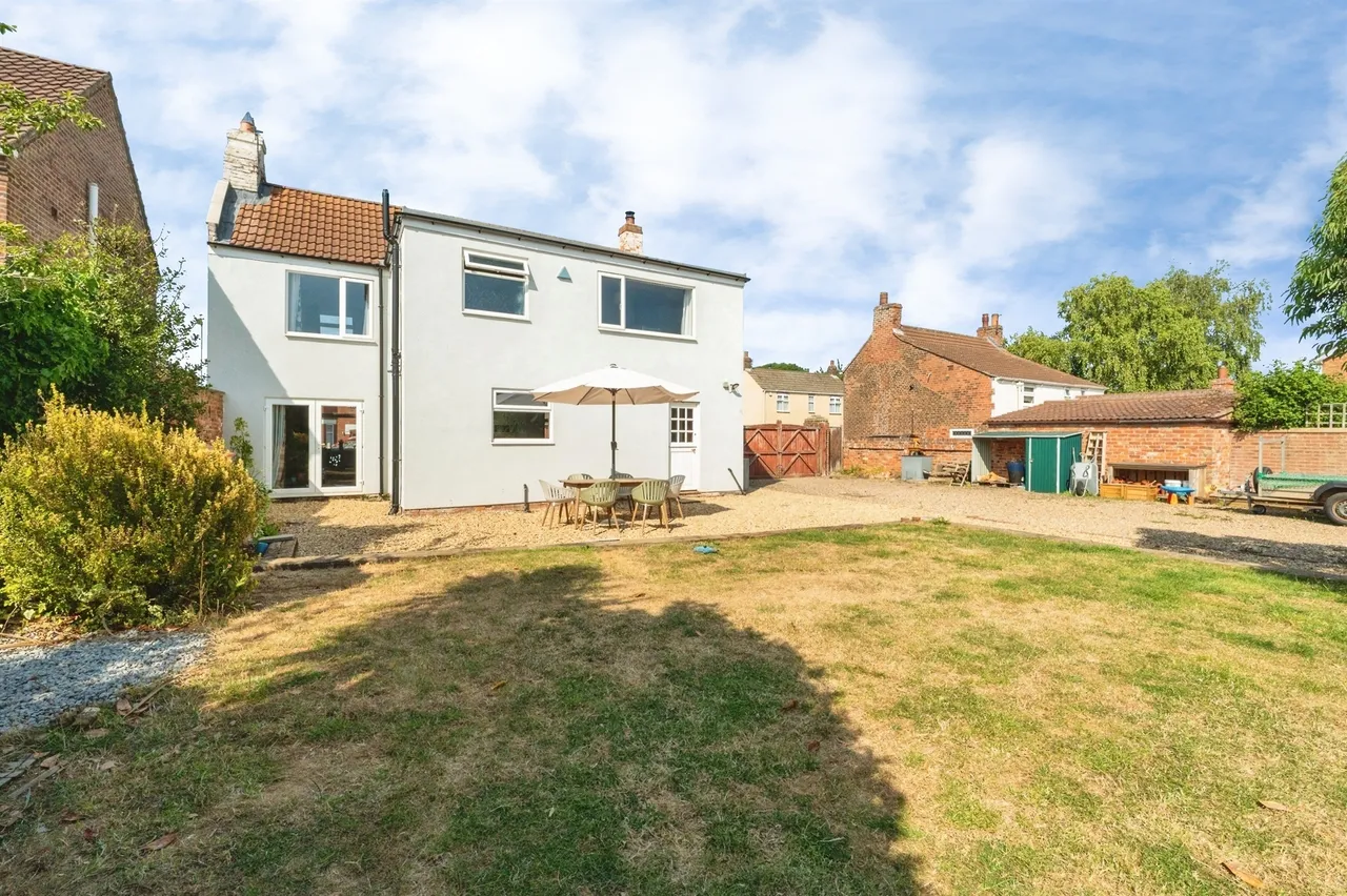 Main Road, Burton Pidsea, HU12, photo 19