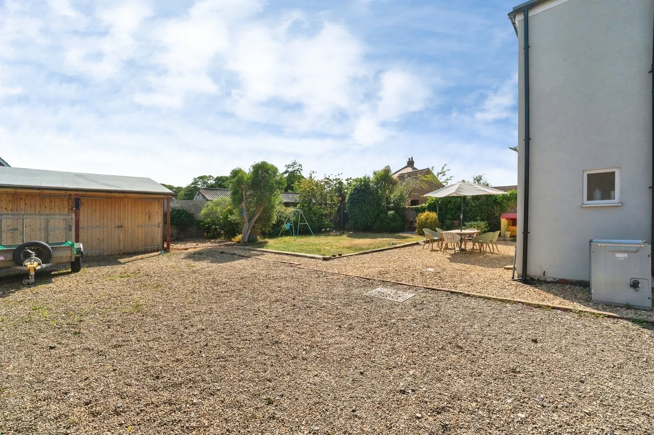 Main Road, Burton Pidsea, HU12, photo 17