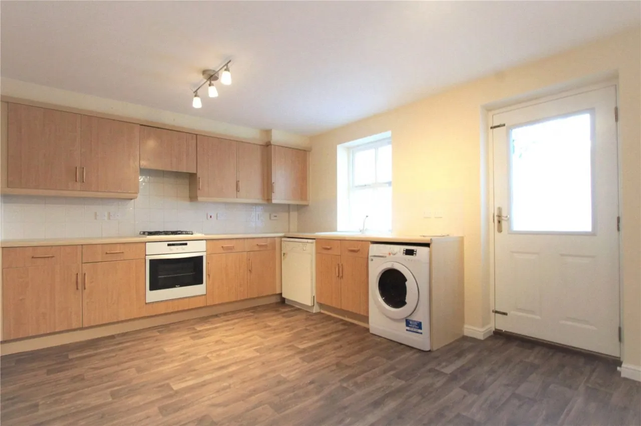 Chamberlayne Avenue, Wembley, HA9, photo 5