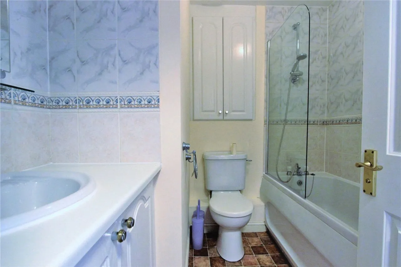 Chamberlayne Avenue, Wembley, HA9, photo 13