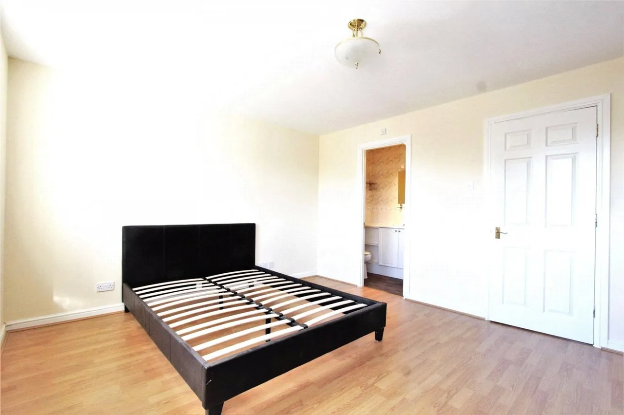 Chamberlayne Avenue, Wembley, HA9, photo 17