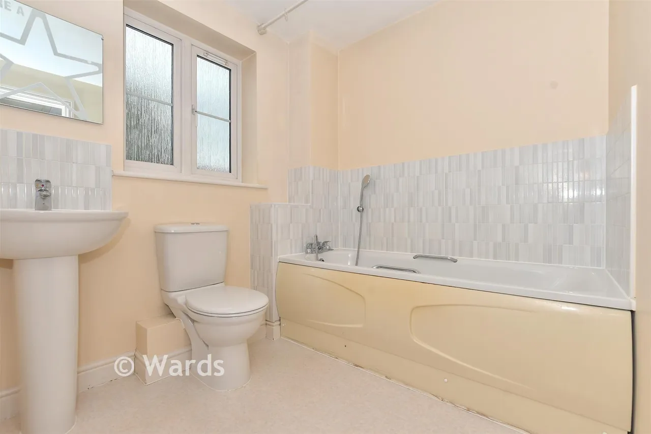 Finn Farm Road, Ashford, TN25, photo 16